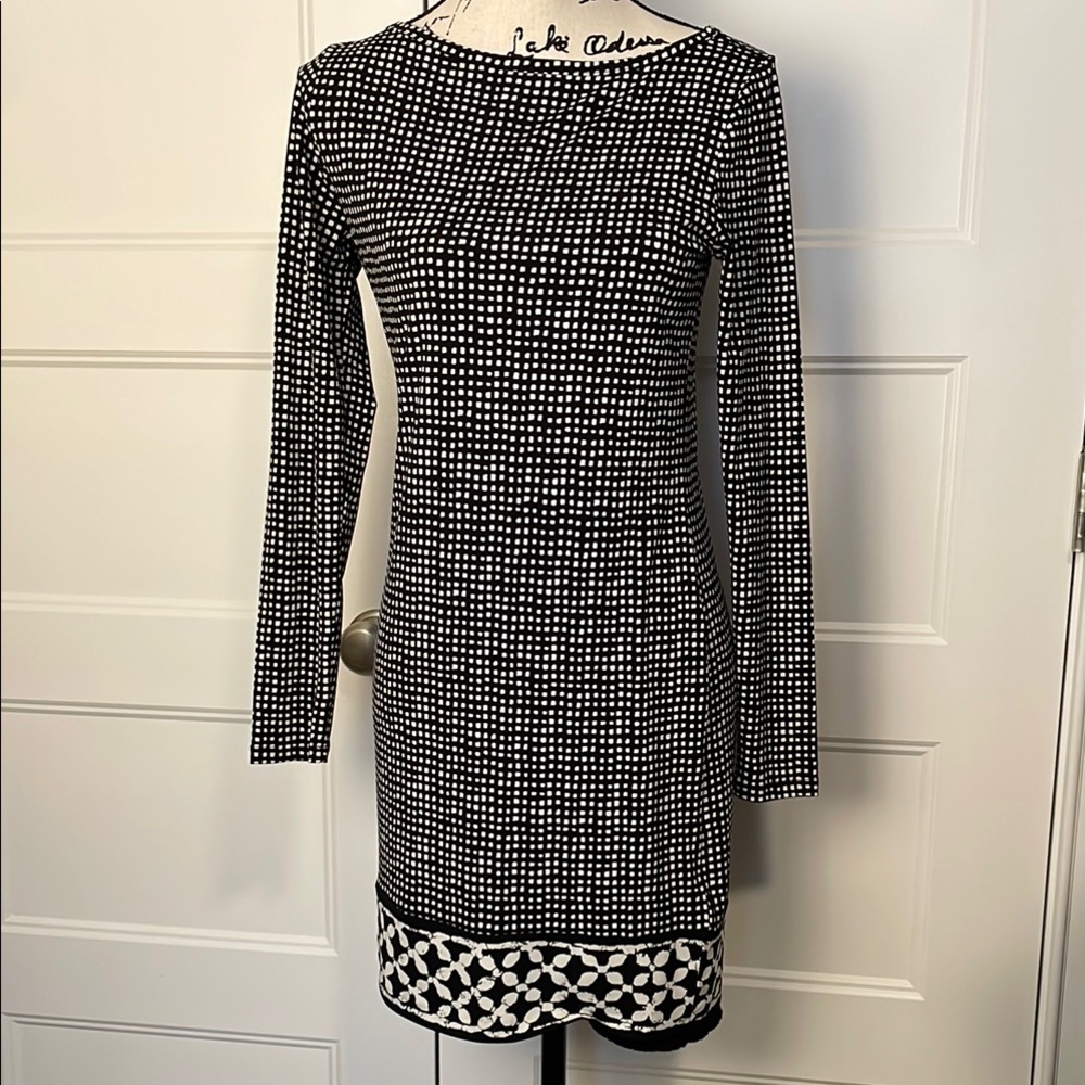 Michael Kors Black and White Long Sleeve Sheath Dress Size XS